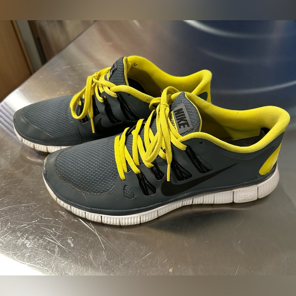 Nike Free 5.0 Men’s Size 11.5 Grey & Volt Yellow